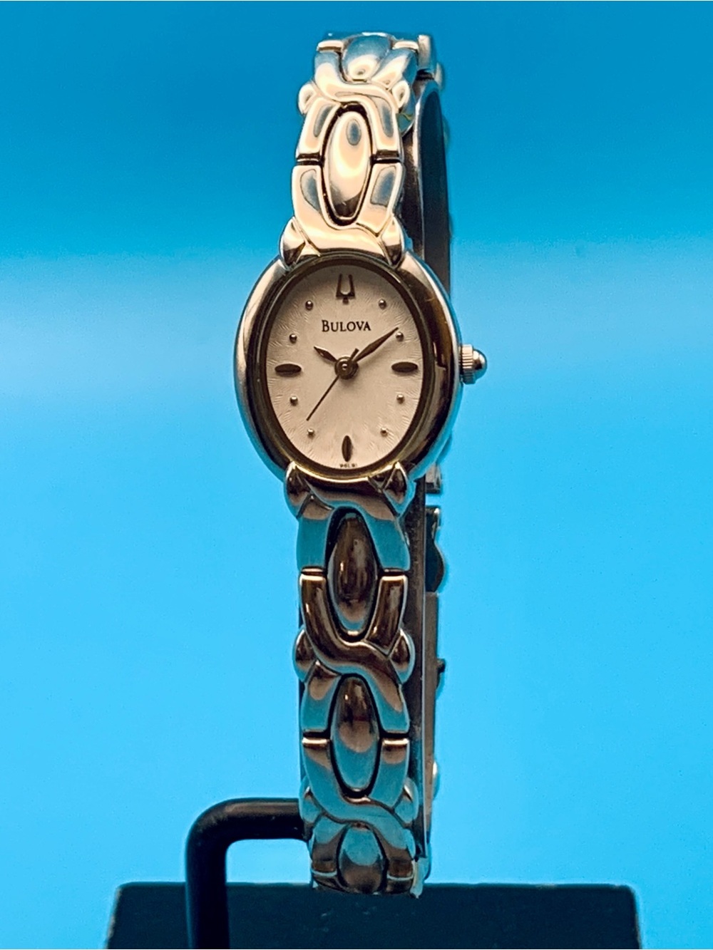 BULOVA 96L91 Women’s Vintage 2005 Quartz Bracelet Wristwatch Working New Battery